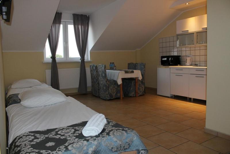 Restauracja Hotel Kassandra เชสเนีย ภายนอก รูปภาพ