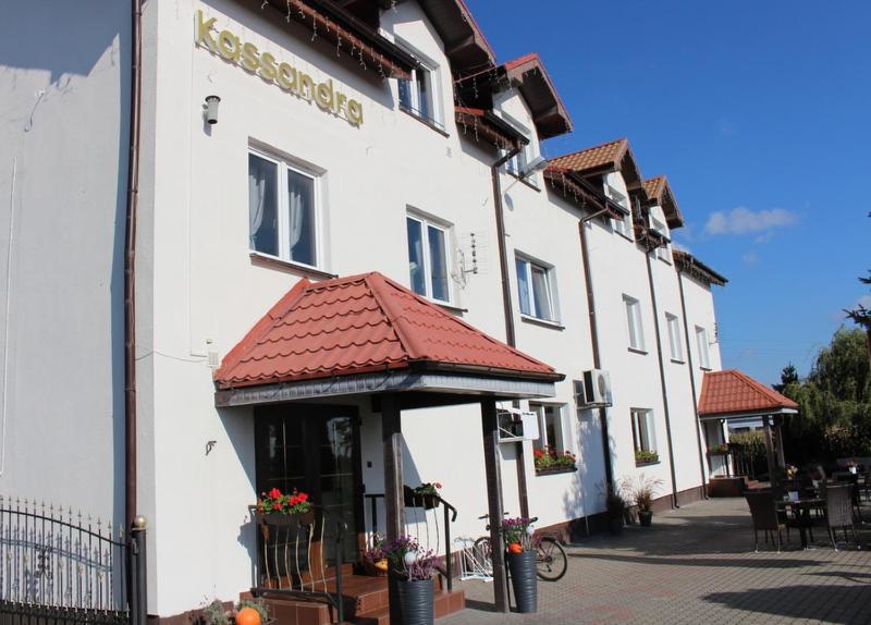 Restauracja Hotel Kassandra เชสเนีย ภายนอก รูปภาพ
