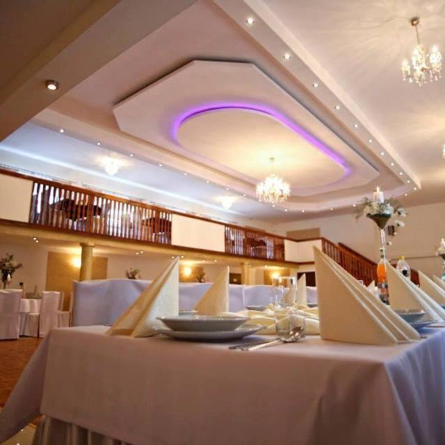 Restauracja Hotel Kassandra เชสเนีย ภายนอก รูปภาพ