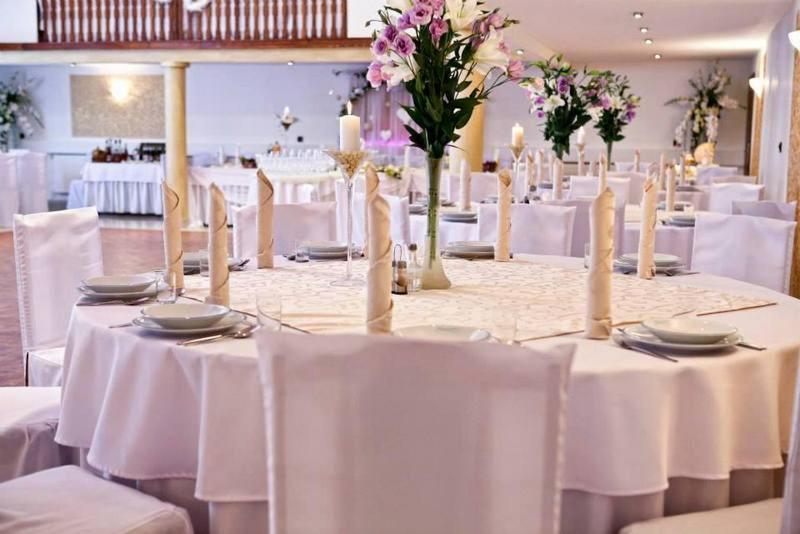Restauracja Hotel Kassandra เชสเนีย ภายนอก รูปภาพ