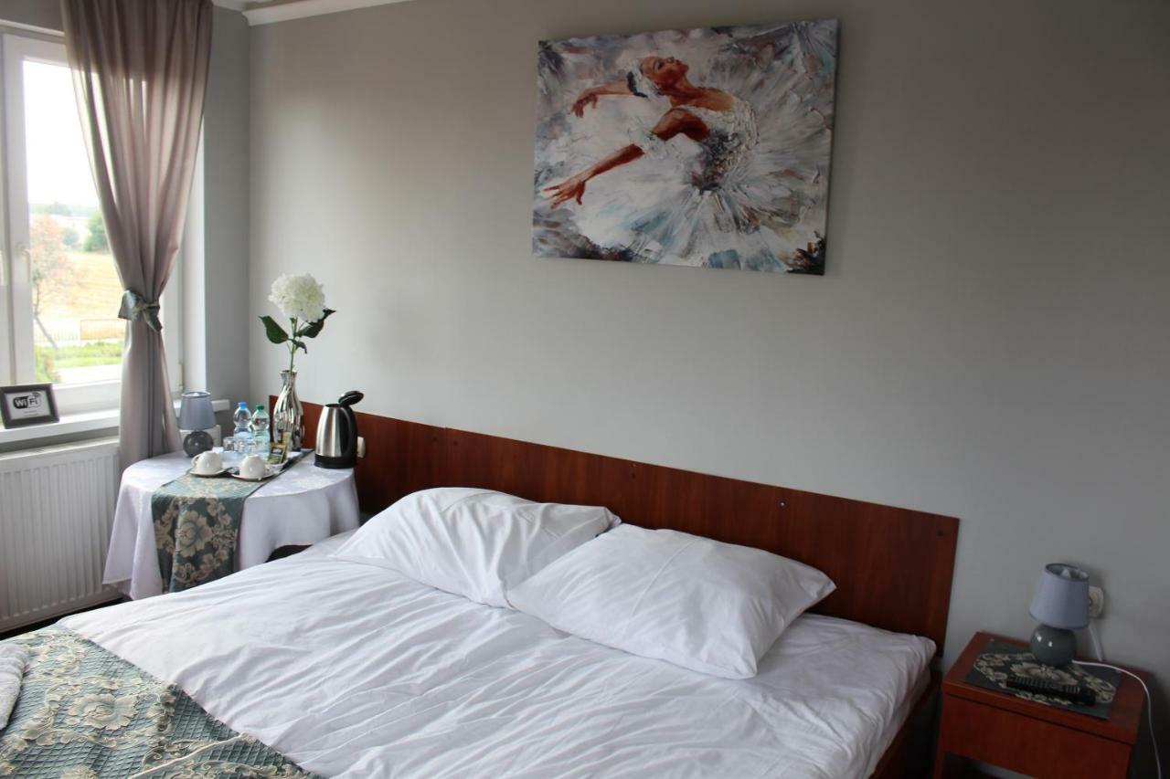 Restauracja Hotel Kassandra เชสเนีย ภายนอก รูปภาพ