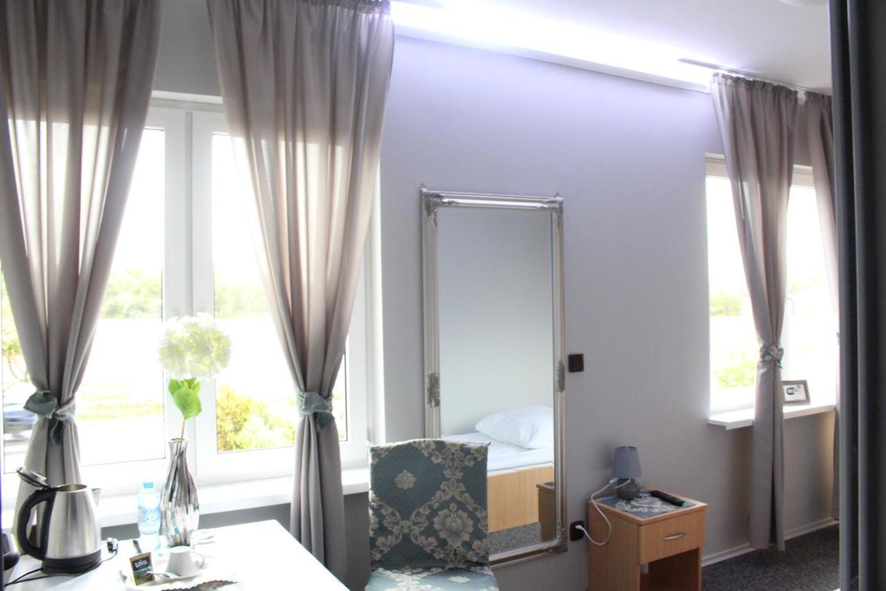 Restauracja Hotel Kassandra เชสเนีย ภายนอก รูปภาพ