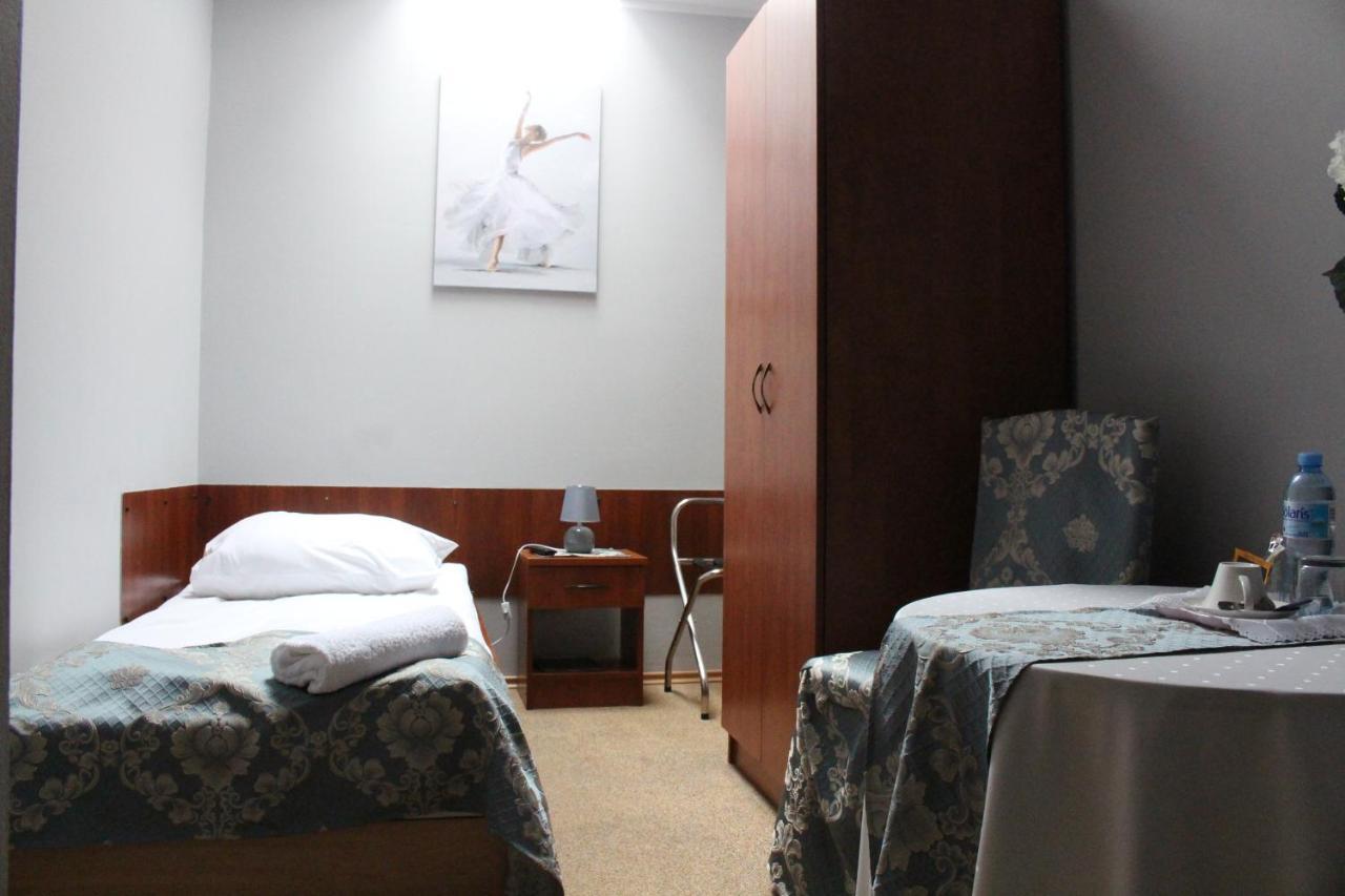 Restauracja Hotel Kassandra เชสเนีย ภายนอก รูปภาพ