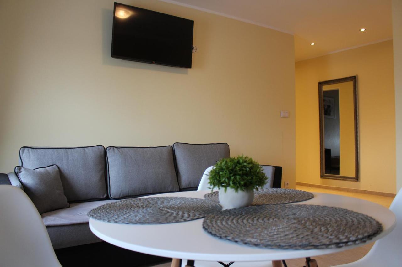 Restauracja Hotel Kassandra เชสเนีย ภายนอก รูปภาพ