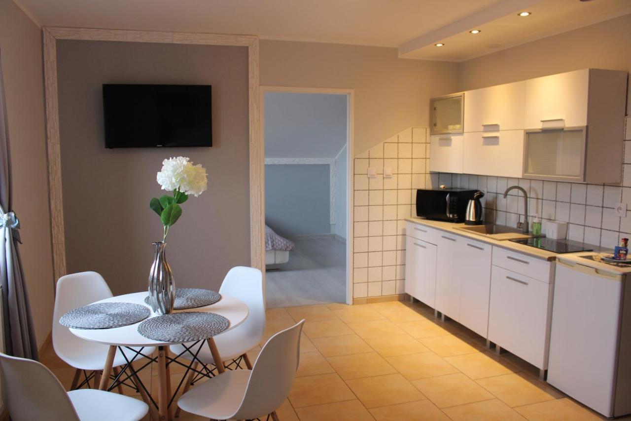 Restauracja Hotel Kassandra เชสเนีย ภายนอก รูปภาพ