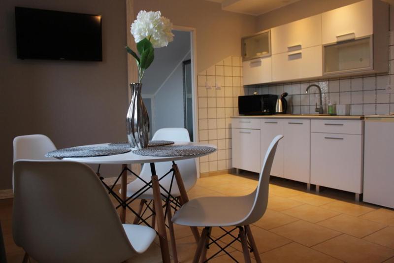 Restauracja Hotel Kassandra เชสเนีย ภายนอก รูปภาพ